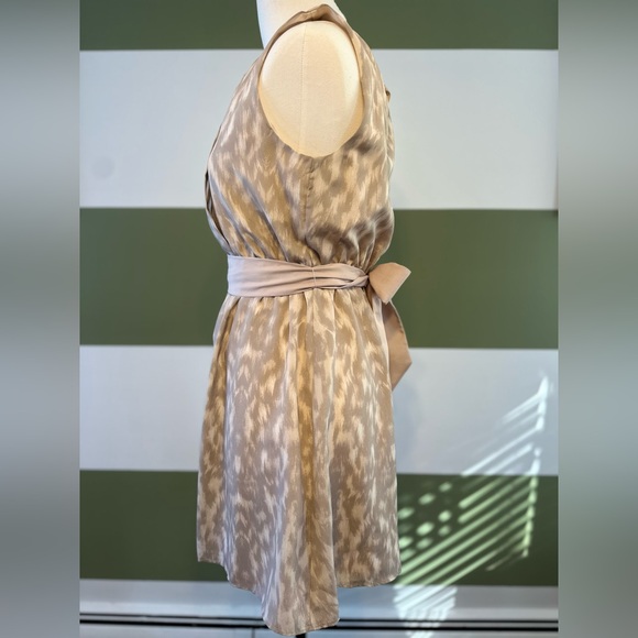 Simple Mini Dress - Picture 3 of 6